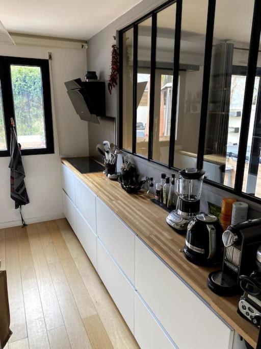 Appartement Avec Jacuzzi - Climatisation - Parking Bordeaux Exterior photo