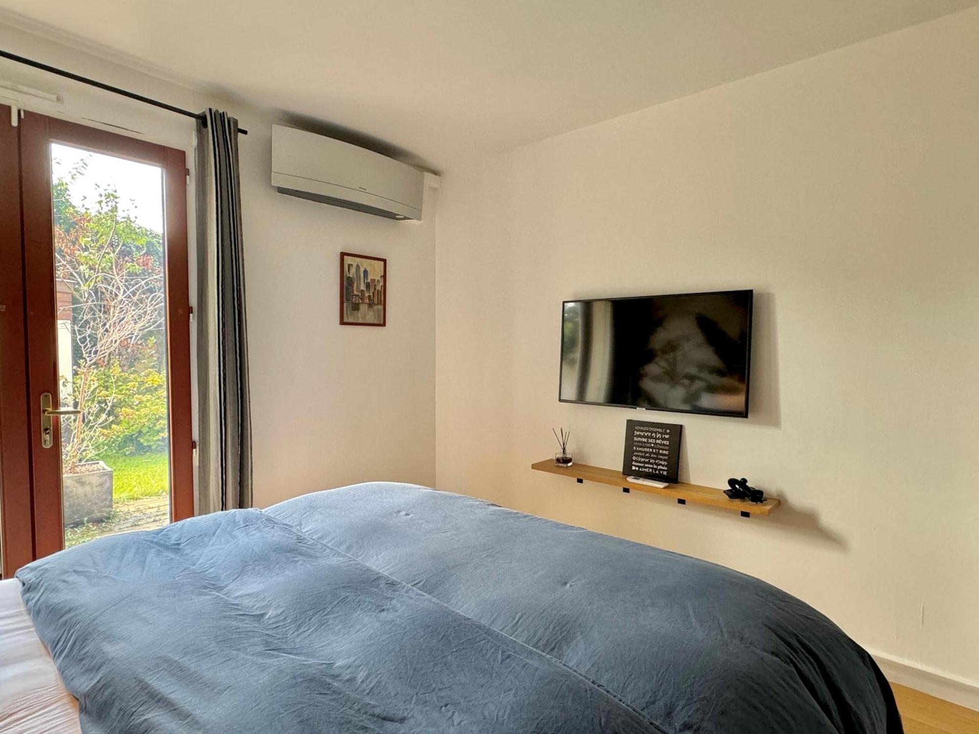 Appartement Avec Jacuzzi - Climatisation - Parking Bordeaux Exterior photo